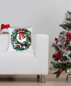 Homeroots 18" X 18" Red And Green Christmas Wreath Throw Pillow With Embroidery   482302