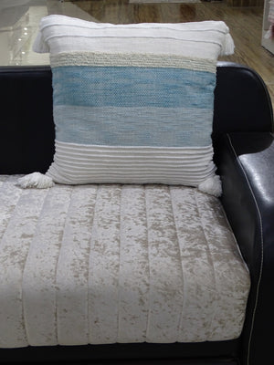 Homeroots 22" X 22" White And Light Blue Striped Zippered Handmade Cotton Blend Throw Pillow With Tassels   482304