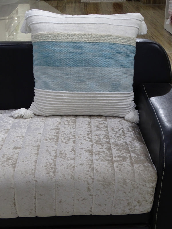 Homeroots 22" X 22" White And Light Blue Striped Zippered Handmade Cotton Blend Throw Pillow With Tassels   482304