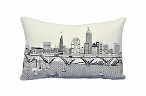 Homeroots 25" White Cleveland Daylight Skyline Lumbar Decorative Pillow   482485