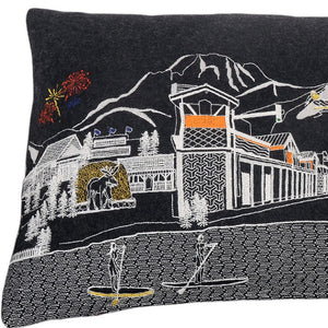 Homeroots 25" Black Jackson Nighttime Skyline Lumbar Decorative Pillow   482494