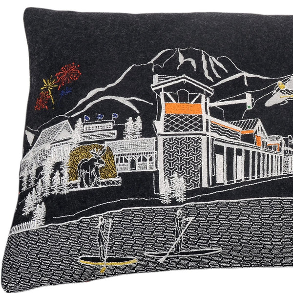 Homeroots 25" Black Jackson Nighttime Skyline Lumbar Decorative Pillow   482494