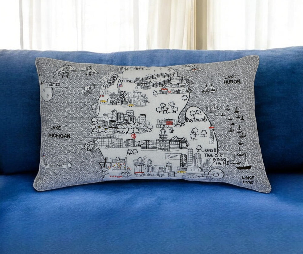 Homeroots 14" X 24" Cream Hometown Pride Wool Lumbar Throw Pillow   482503