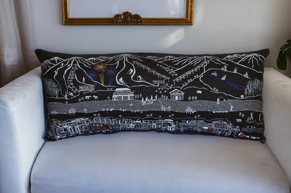 HomeRoots 35" Black Breckenridge Skyline Lumbar Pillow - Elegant Design & Cozy Support for Home Décor 482543