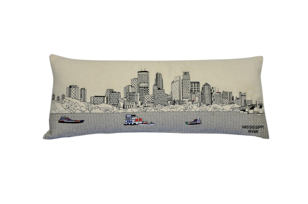 Homeroots 35" White Minneapolis Daylight Skyline Lumbar Decorative Pillow   482588
