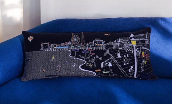 HomeRoots 14" Coastal Charm Wool Lumbar Throw Pillow with Ocean City Skyline Design for Supportive Comfort 482595