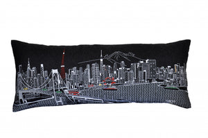 HomeRoots 14" Urban Charm Wool Lumbar Throw Pillow - Black, Gray & White Cityscape Design for Cozy Style 482618