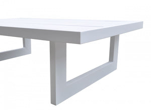 Homeroots 51" White Aluminum Outdoor Coffee Table  Aluminum 482892
