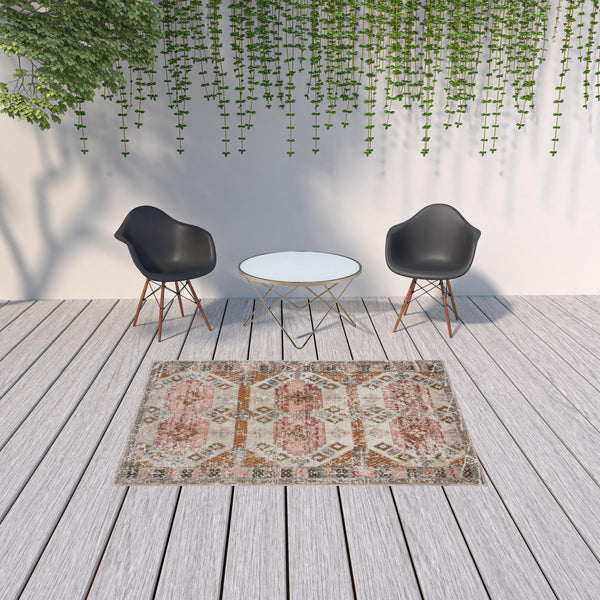 Homeroots 5' X 8' Cream Geometric Stain Resistant Indoor Outdoor Area Rug  Polypropylene 482943