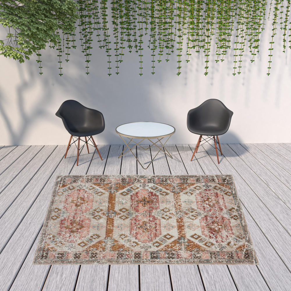 Homeroots 8' X 10' Cream Geometric Stain Resistant Indoor Outdoor Area Rug  Polypropylene 482944