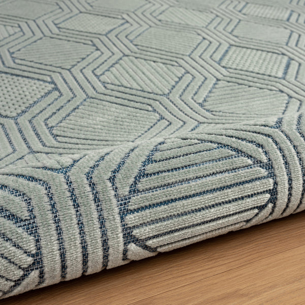 Homeroots 5' X 7' Light Blue And Navy Geometric Stain Resistant Area Rug  Polypropylene 483062