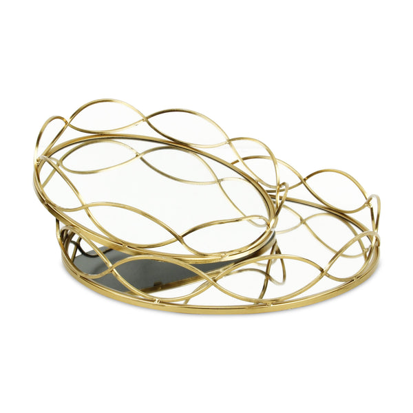 Homeroots 15" Gold Round Metal Handmade Tray With Handles   483322