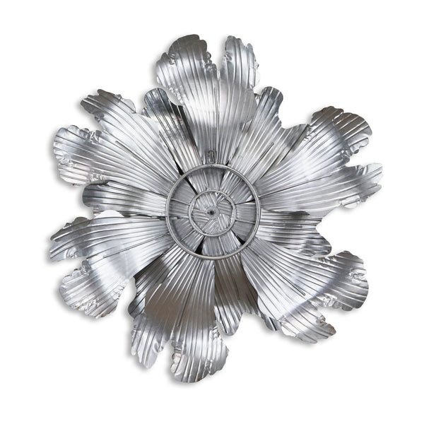 Homeroots 27" X 27" Gray And Off White Galvanized Metal Flower Hanging Dimensional Sculpture  Metal 483329