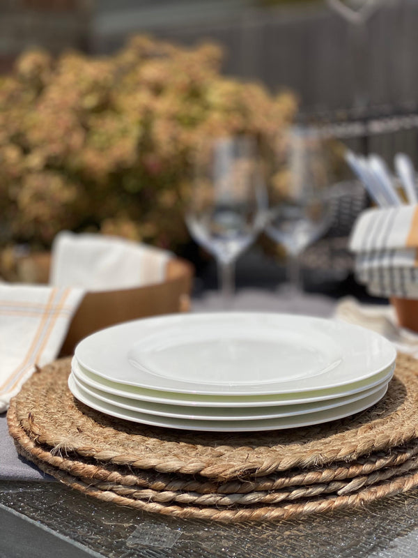 Homeroots White Sixteen Piece Round Bone China Service For Four Dinnerware Set   483518