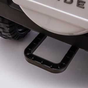 English Elm Licensed Land Rover Defender Ride on Car 24v Dual Motor with Parental Remote White W1578P339064