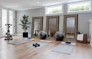 Homeroots 84" Brown Reclaimed Wood Framed Leaning Accent Mirror  Reclaimed Wood 484406