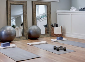 Homeroots 84" Brown Reclaimed Wood Framed Leaning Accent Mirror  Reclaimed Wood 484406