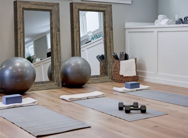 Homeroots 84" Brown Reclaimed Wood Framed Leaning Accent Mirror  Reclaimed Wood 484406