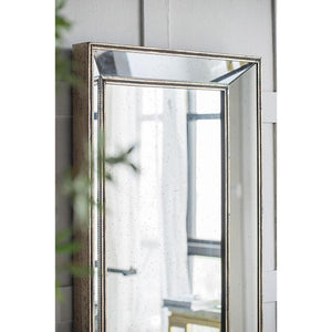 Homeroots Silver Rectangle Accent Mirror  Mdf 484989