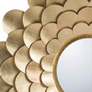 Homeroots 32" Gold Scalloped Iron Framed Round Accent Mirror  Iron 485006