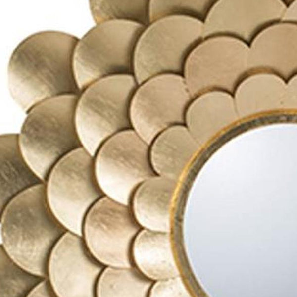 Homeroots 32" Gold Scalloped Iron Framed Round Accent Mirror  Iron 485006