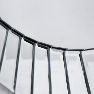 Homeroots 24" Clear Round Beveled Glass Framed Accent Mirror  70% Mirror,30% Mdf 485074