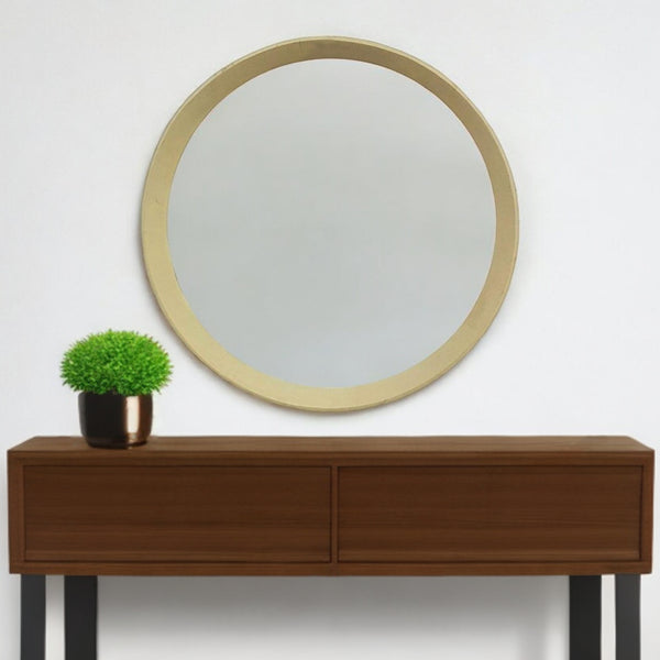 Homeroots 20" Cream Round Wood Framed Accent Mirror  50% Mango Wood,25% Mdf,25% Mirror 485115