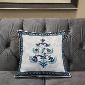 Homeroots 26x26 Off White Blue Black Blown Seam Broadcloth Floral Throw Pillow   485391