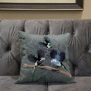 Homeroots 28x28 Off White Green Bird Blown Seam Broadcloth Animal Print Throw Pillow   485548