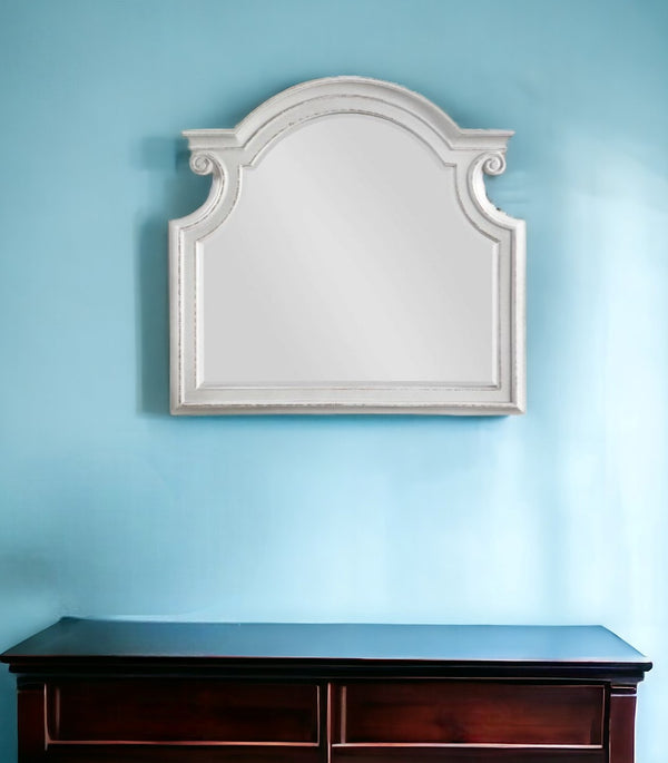 Homeroots 43" Antique White Irregular Dresser Mirror  Wood,Composite Wood,Mirror 485909
