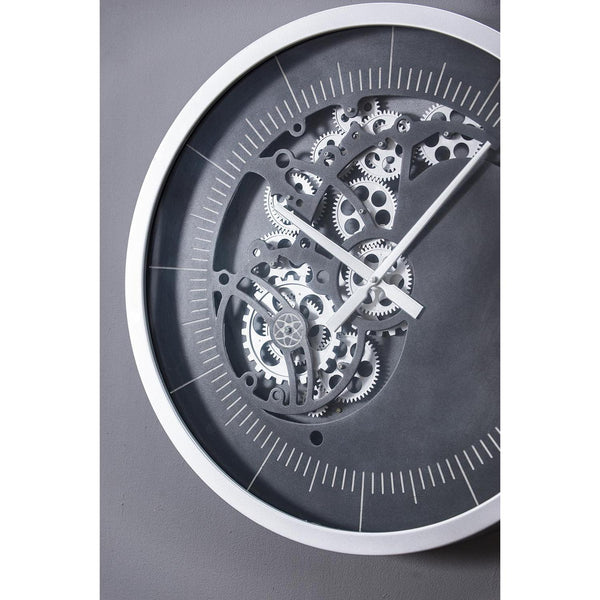 Homeroots 23" Circle Black And Silver Wood And Glass Analog Wall Clock  Iron 485985