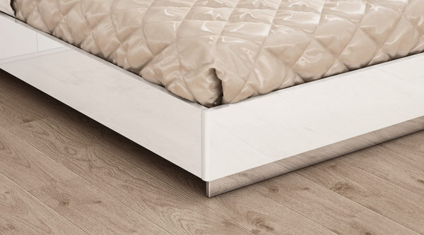 HomeRoots White Wood Queen Bed Frame - Stylish Two-Tone Design, Durable Platform, Easy Assembly & Airy Elegance 486086