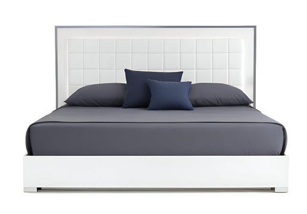 HomeRoots White California King Bed Frame with Tufted Faux Leather and Ambient Lighting for Modern Elegance 486191