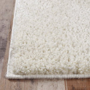 Homeroots 4' X 6' Ivory Shag Stain Resistant Area Rug  Polypropylene 486788