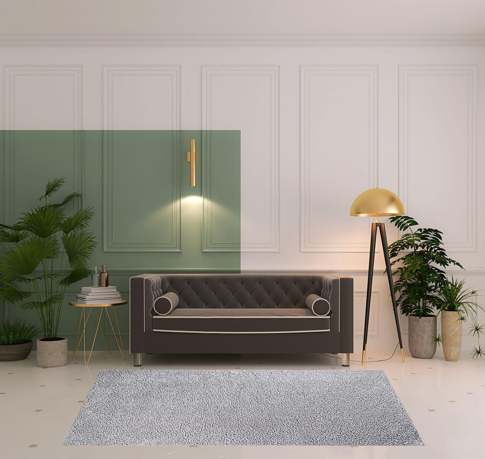 Homeroots 5' X 8' Silver Shag Stain Resistant Area Rug  Polypropylene 486795