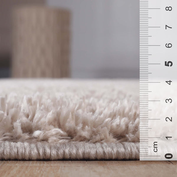 Homeroots 8' X 10' Beige Tufted Stain Resistant Area Rug  Polypropylene 486797