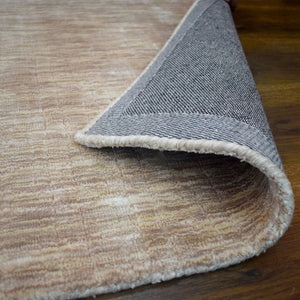 Homeroots 5' X 8' Beige Abstract Hand Woven Stain Resistant Area Rug  Viscose 486803