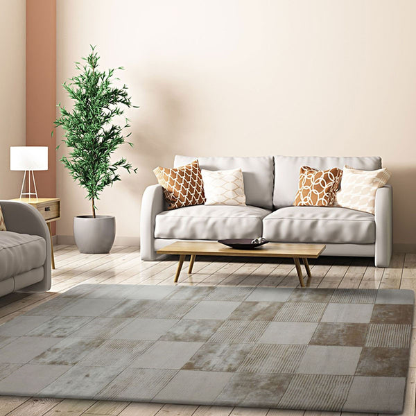 Homeroots 5' X 8' Beige Geometric Hand Woven Stain Resistant Area Rug  Viscose 486806