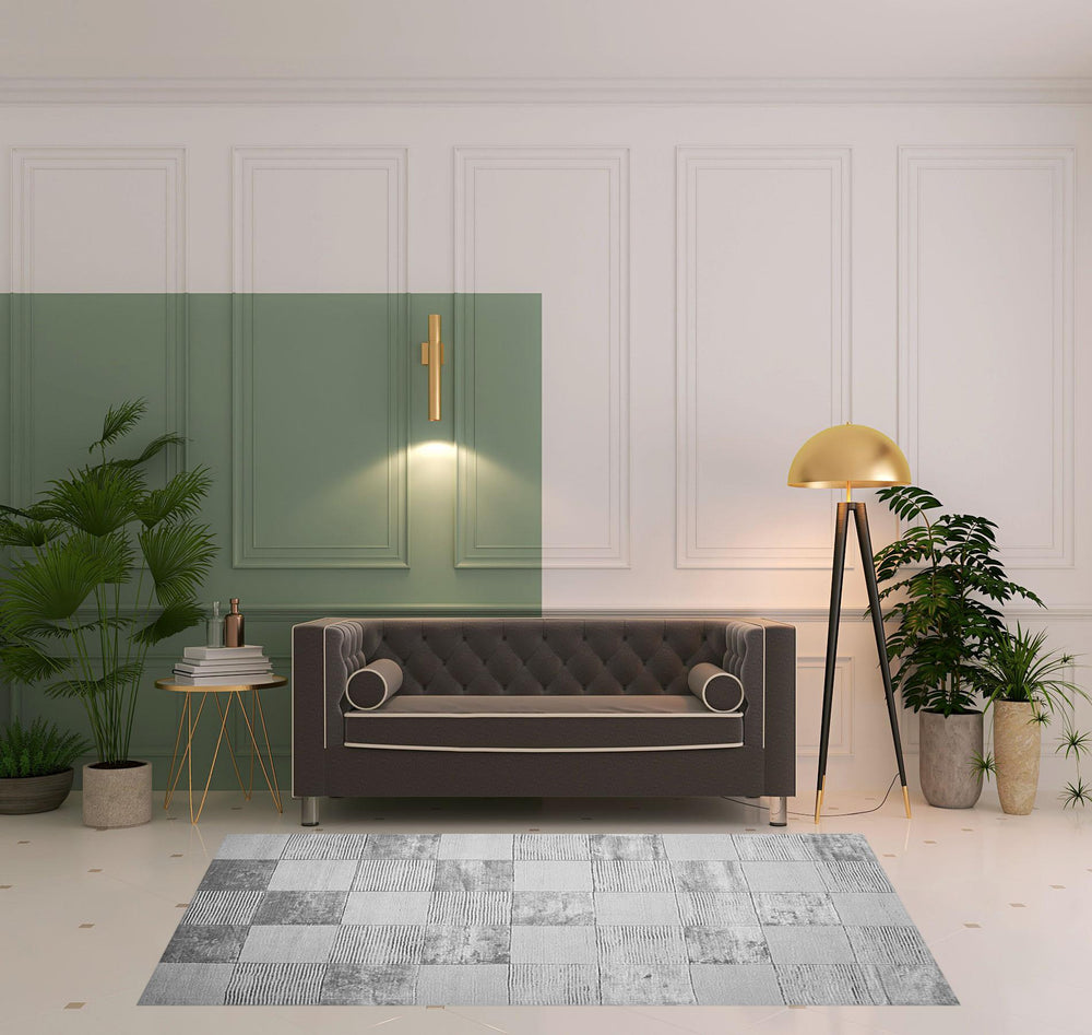 Homeroots 5' X 8' Grey Geometric Hand Woven Stain Resistant Area Rug  Viscose 486807