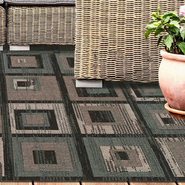 HomeRoots 5' Blue and Beige Checkered Area Rug – Durable, Stain-Resistant Design for High-Traffic Spaces 8' X 10' 486872