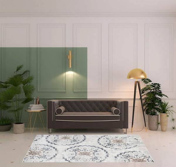 Homeroots 5' X 8' Ivory Geometric Medallion  Stain Resistant Area Rug  Microfiber 486897