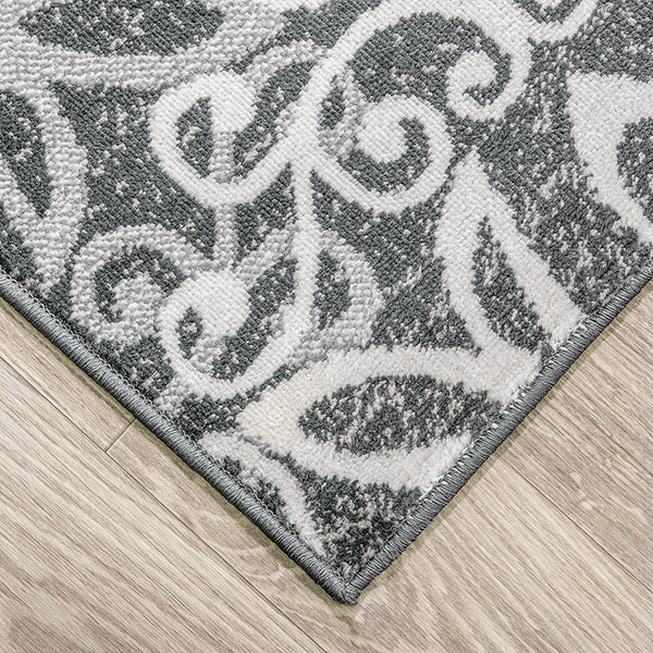 Homeroots 5' X 8' Slate And Gray Medallion Power Loom Stain Resistant Area Rug  Polypropylene 486938