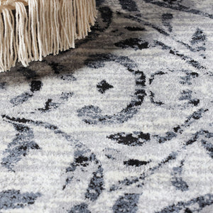 Homeroots 5' X 8' Platinum Floral Vines Power Loom Stain Resistant Area Rug  Microfiber 486954