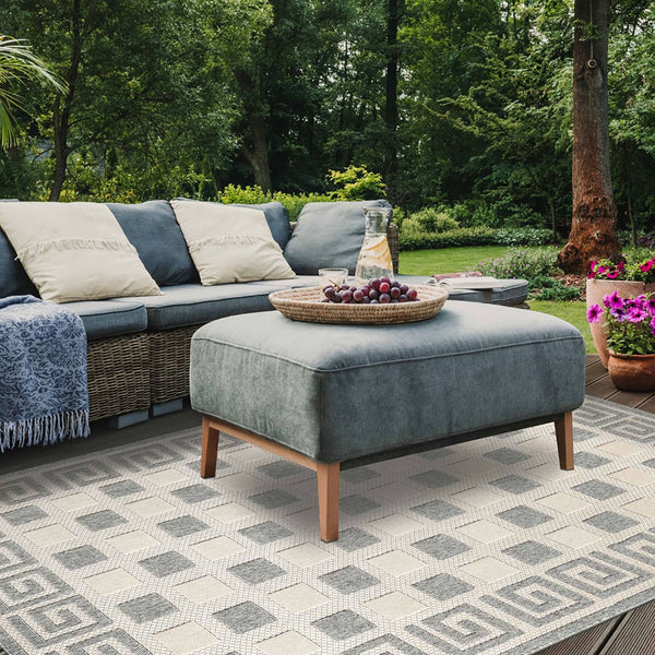 Homeroots 5' X 7' Cream Geometric Stain Resistant Non Skid Indoor Outdoor Area Rug  Polypropylene 486975