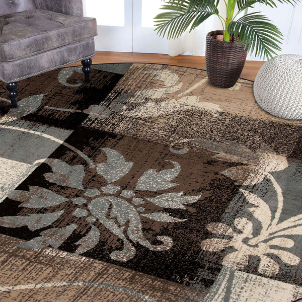 Homeroots 5' Beige And Black Round Floral Power Loom Distressed Area Rug  Polypropylene 486994