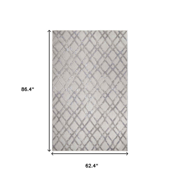 Homeroots 5' X 7' Slate Geometric Stain Resistant Non Skid Indoor Outdoor Area Rug  Polypropylene 487014