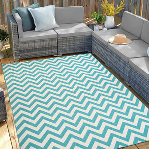 Homeroots 5' X 8' Blue-green/Cream Chevron Stain Resistant Indoor Outdoor Area Rug  Polypropylene 487020