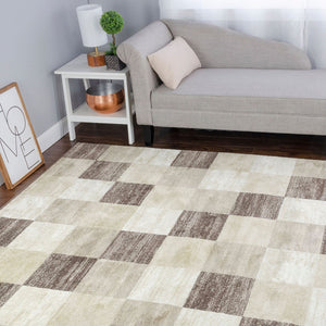 Homeroots 5' X 8' Beige Geometric Power Loom Stain Resistant Area Rug  Polypropylene 487030