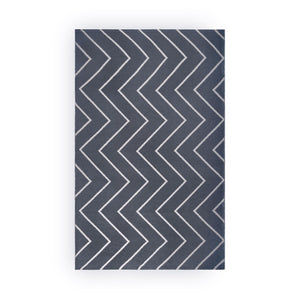 Homeroots 3' X 5' Grey Waves Stain Resistant Indoor Outdoor Area Rug  Polyester 487038