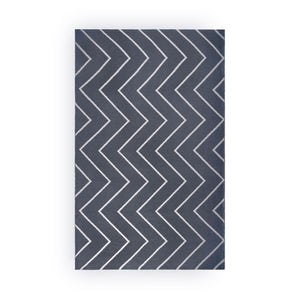 Homeroots 6' X 9' Grey Waves Stain Resistant Indoor Outdoor Area Rug  Polyester 487046